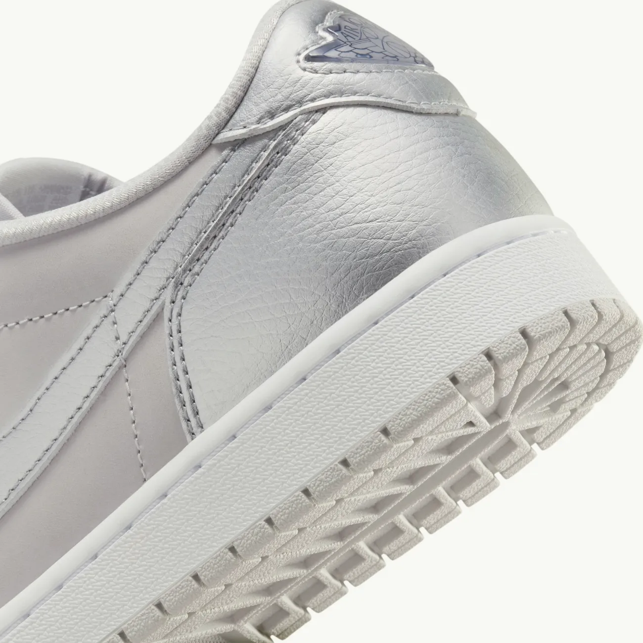 Air Jordan 1 Retro low OG - 'Metallic Silver'