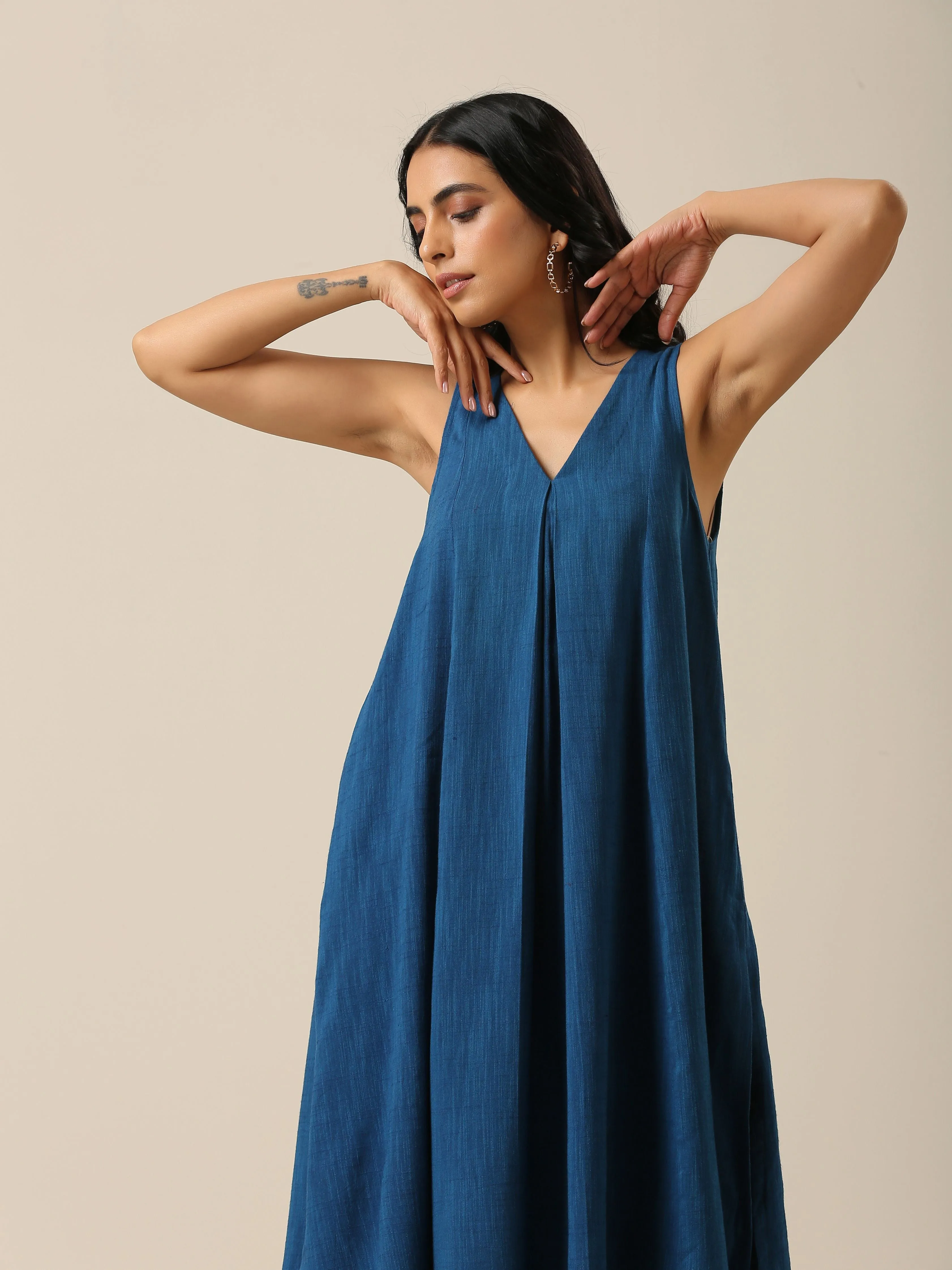 Classic Blue Slub Texture Sleeveless Flared Kurta Pant Set