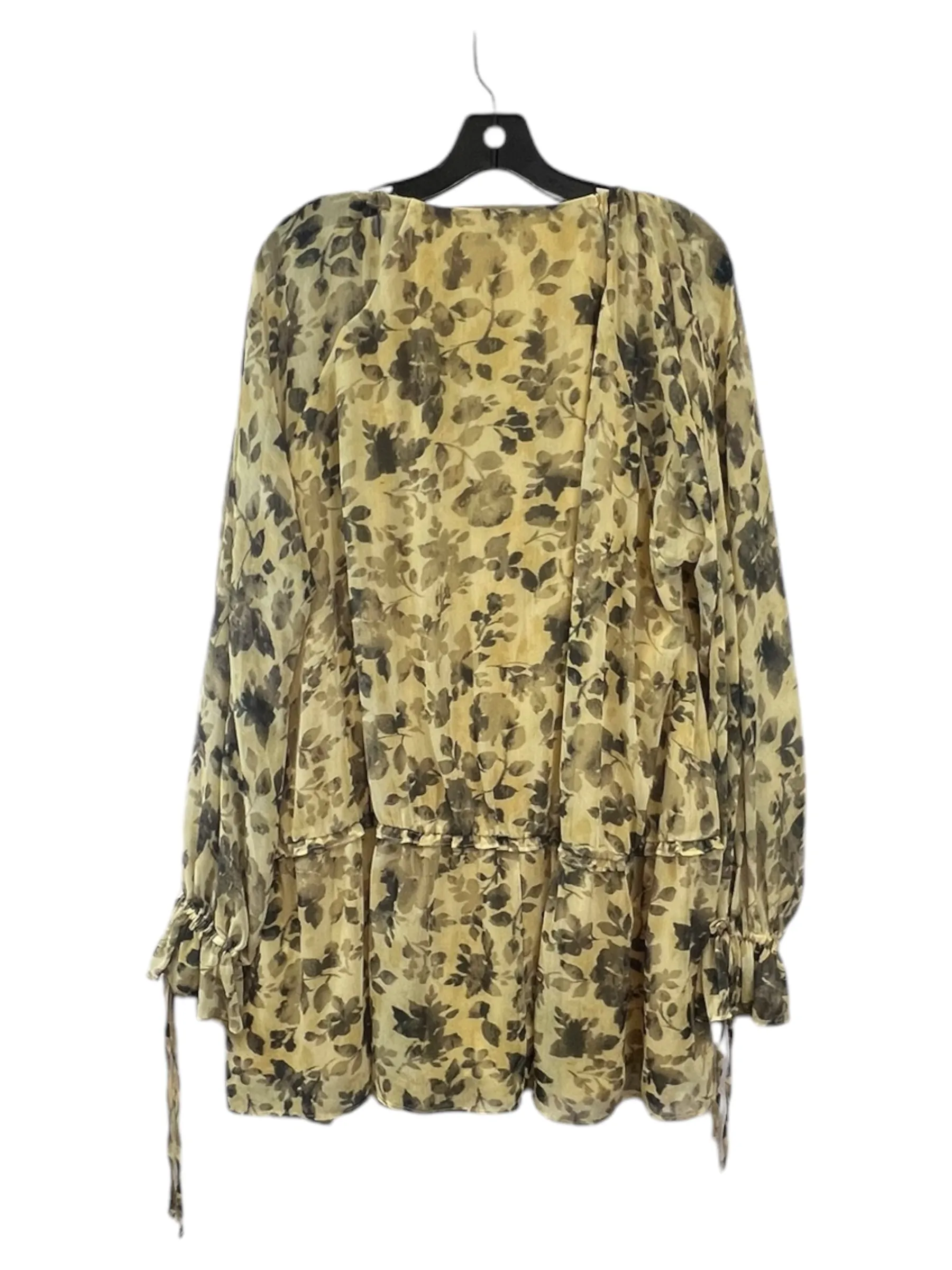 Dress Casual Short By Top Shop In Black & Yellow, Size: M