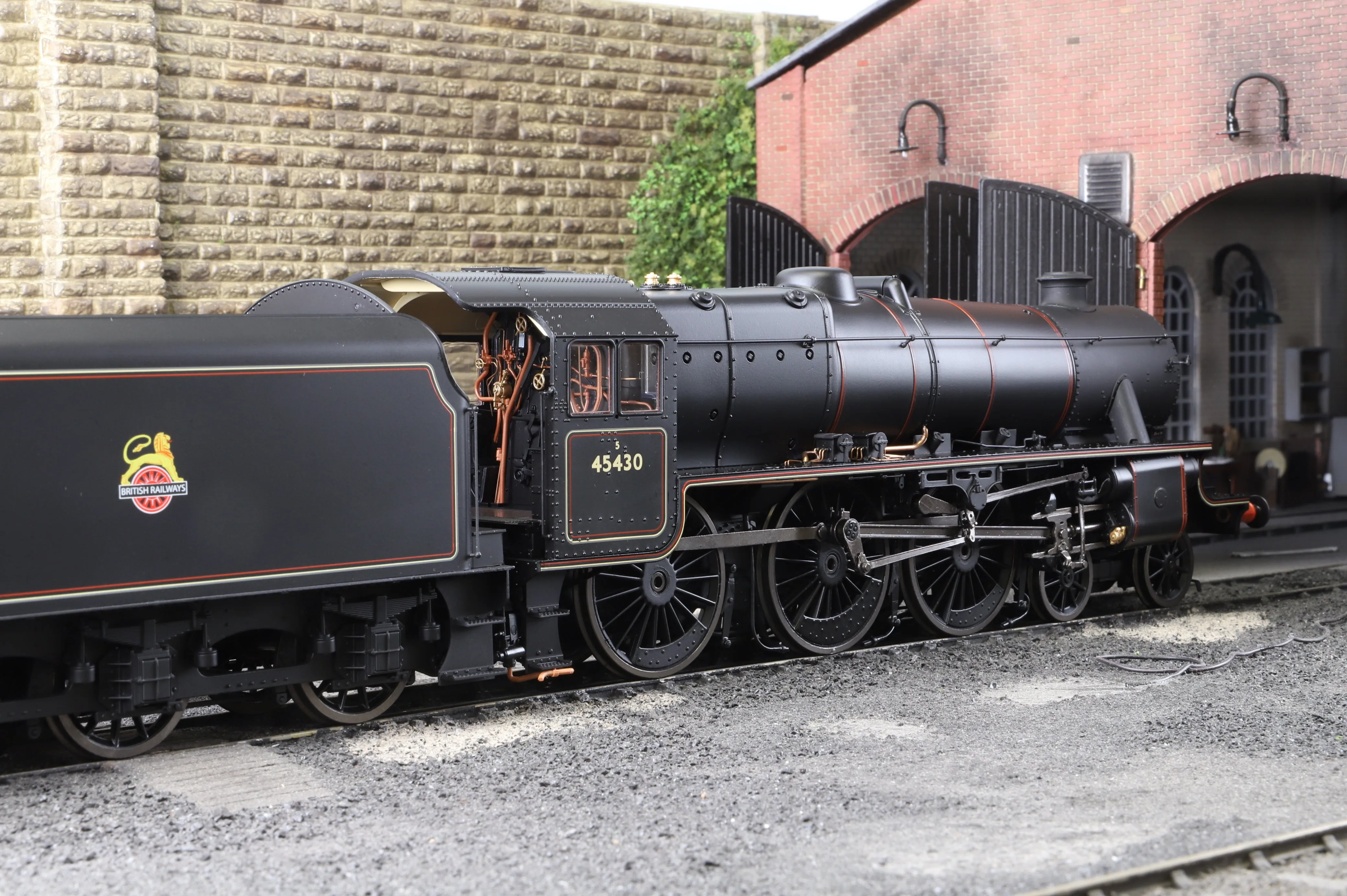 Ellis Clark Trains E1003S O Gauge Stanier Class 5 4-6-0 "Black 5", Early BR Lined, '45430', Welded Tender, DCC Sound