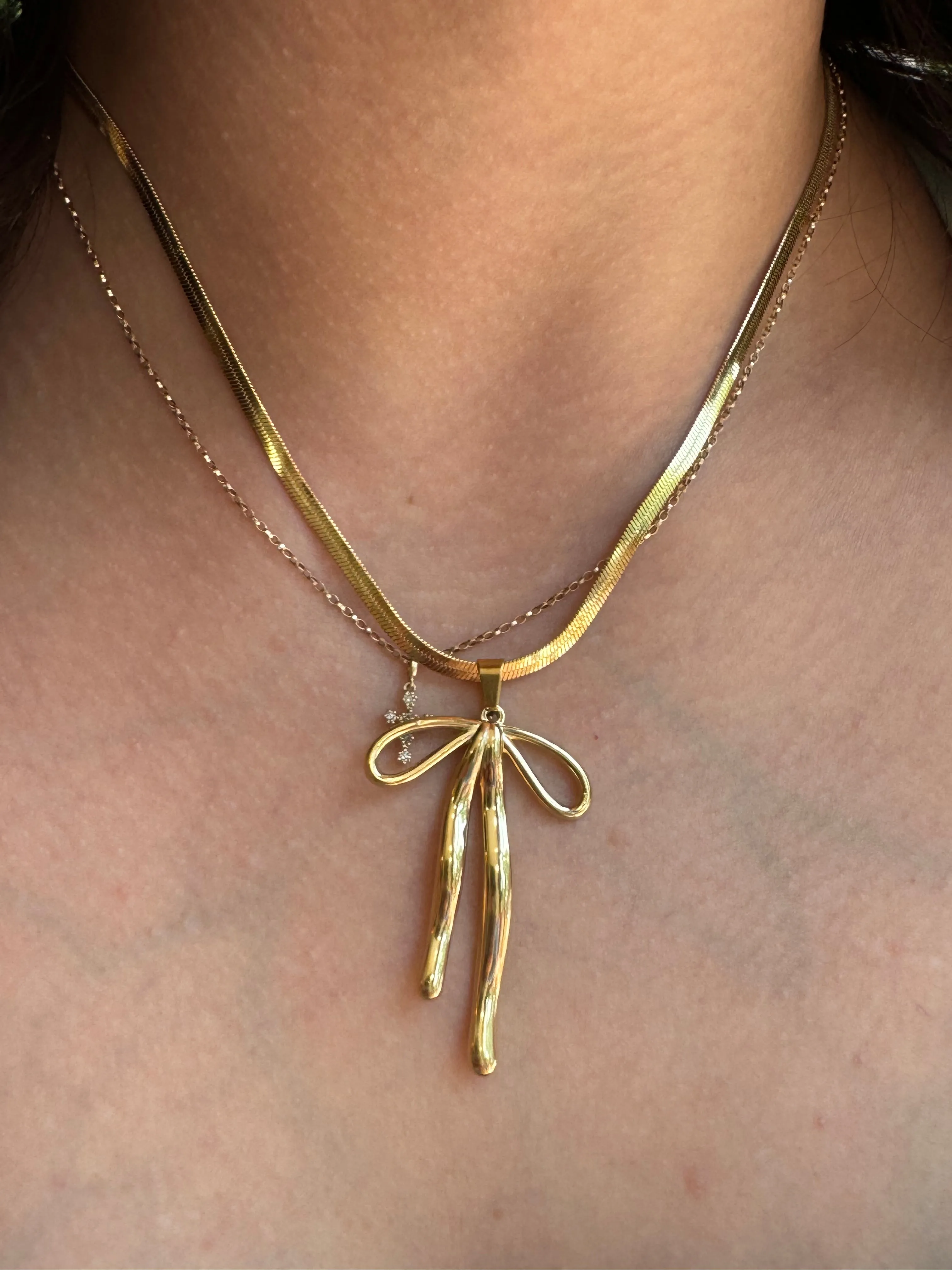 Gold Flat Chain Bow Necklace