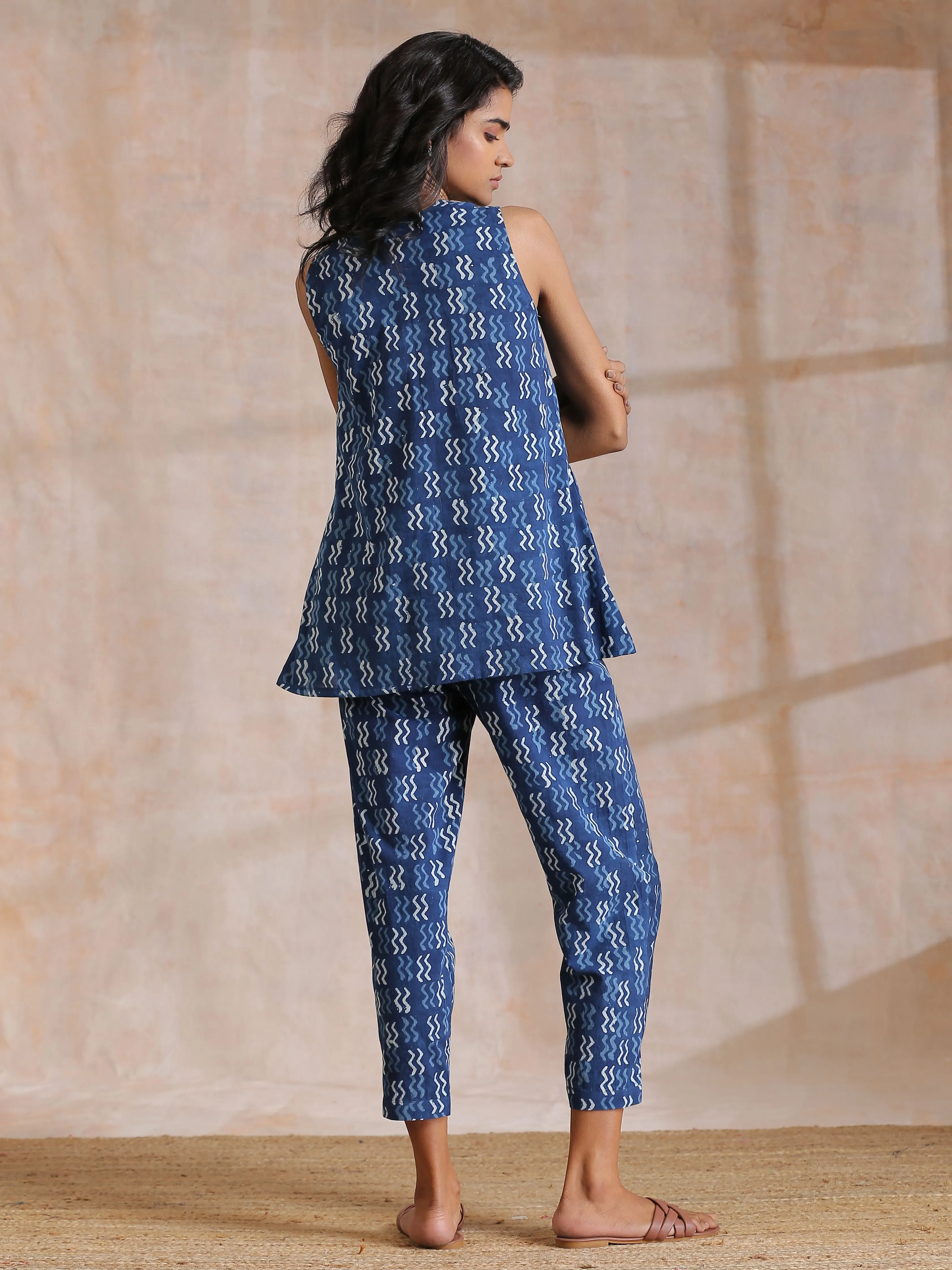 Indigo Dabu Zig-Zag Motifs Print Cotton Sleeveless Co-Ord Set