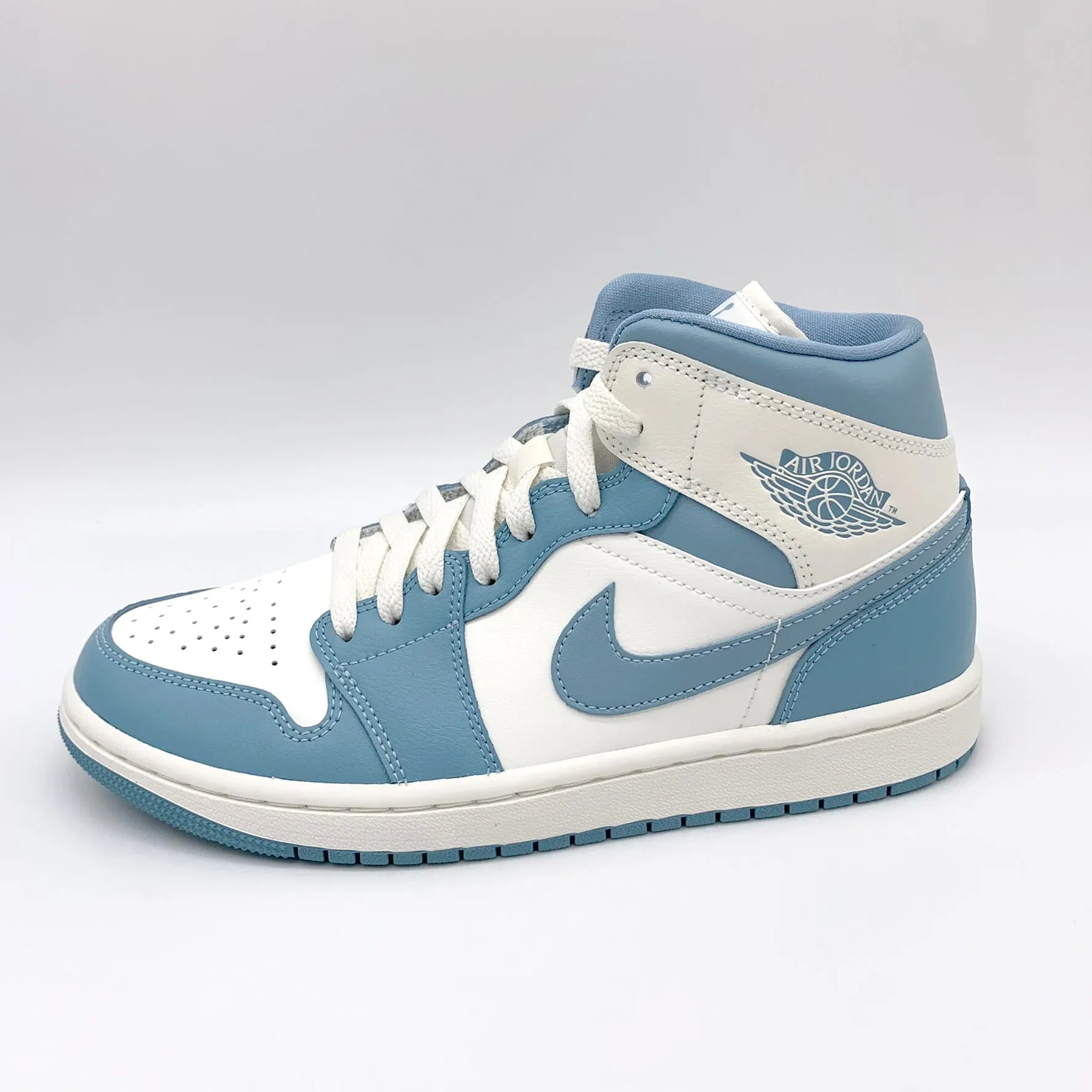 Jordan 1 Mid UNC