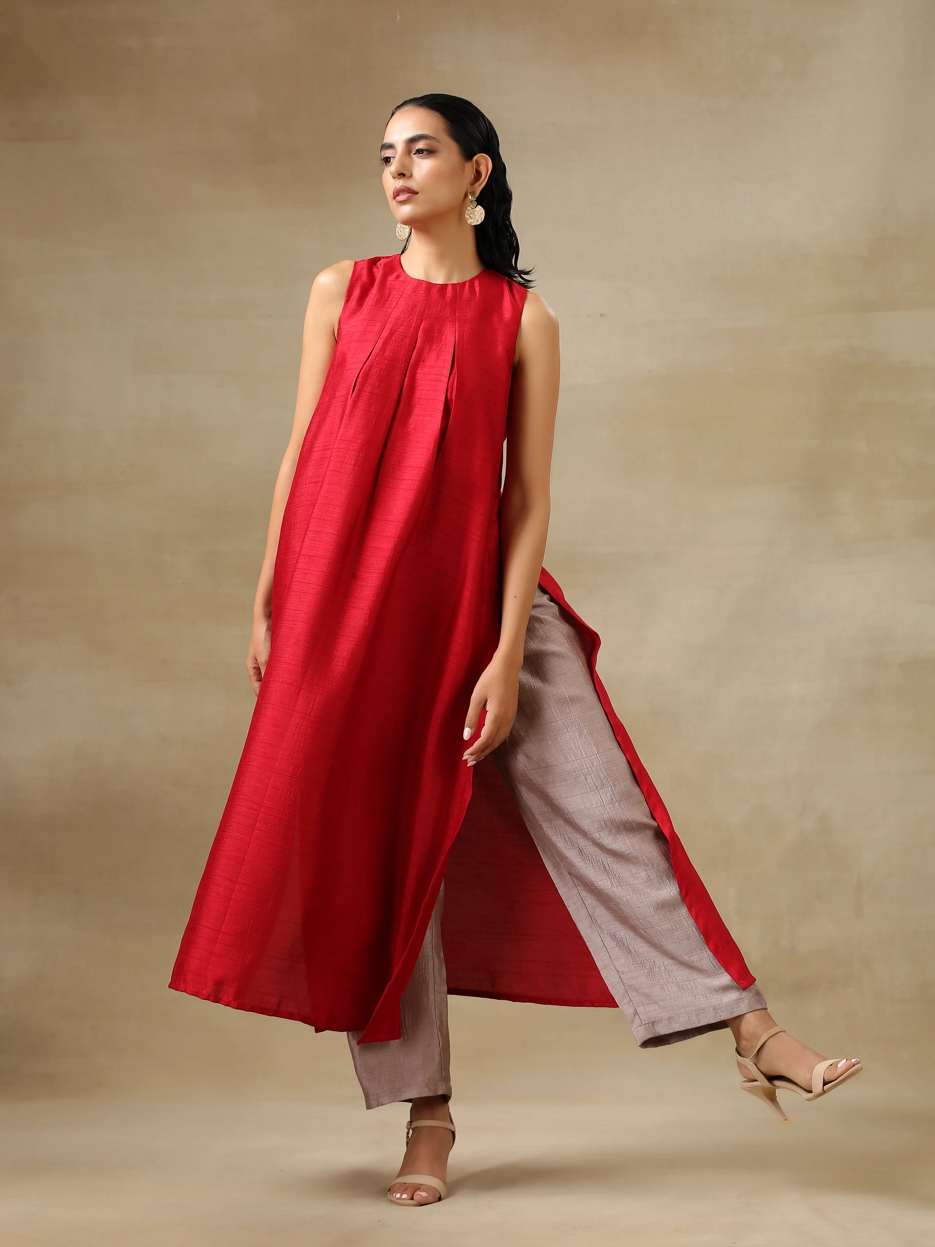 Maroon Textured Silk Sleeveless Kurta Pant Set