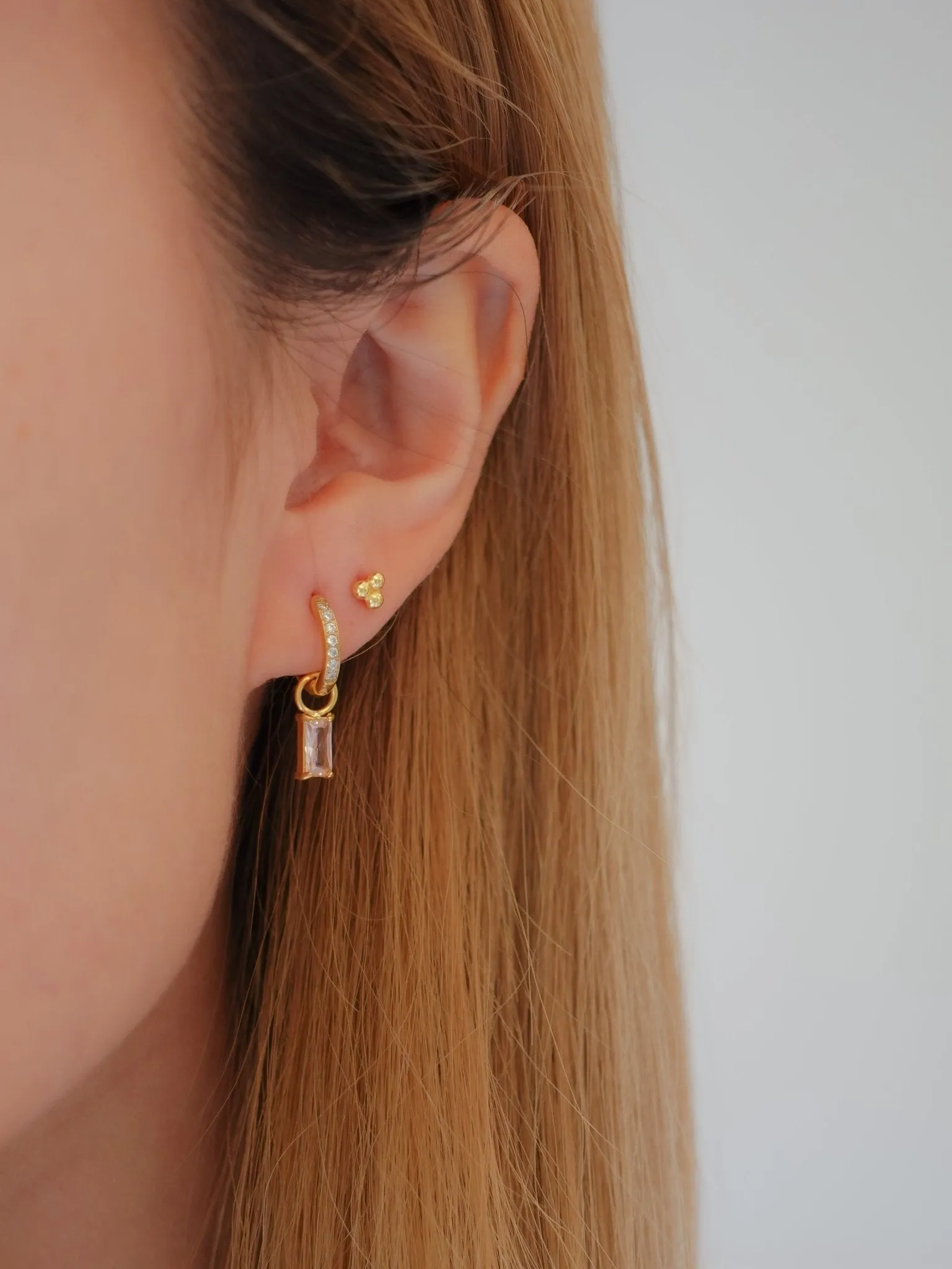 Triangle Bead Threadless Flat Back Stud